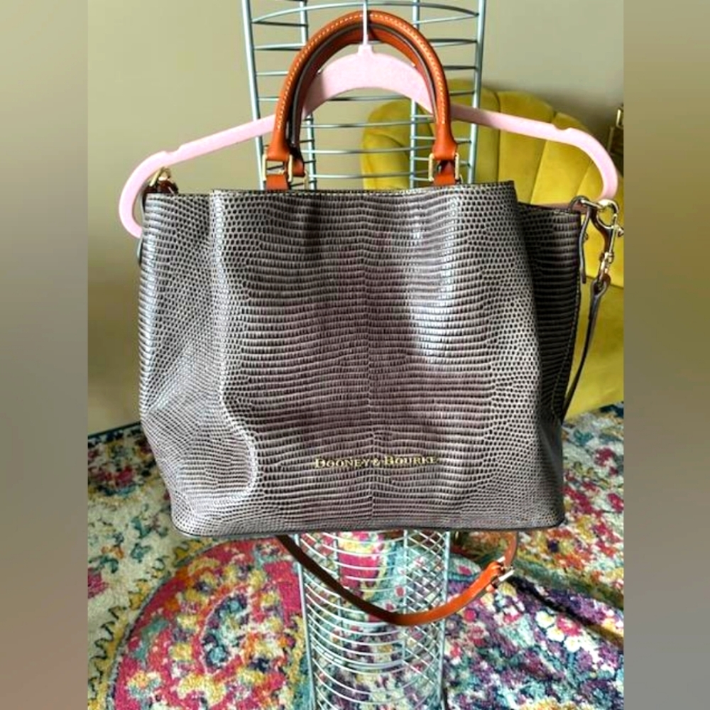 Dooney & Bourke alligator purse with removal strap